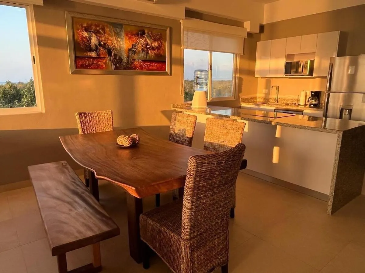 Apartment With Sea View 科苏梅尔